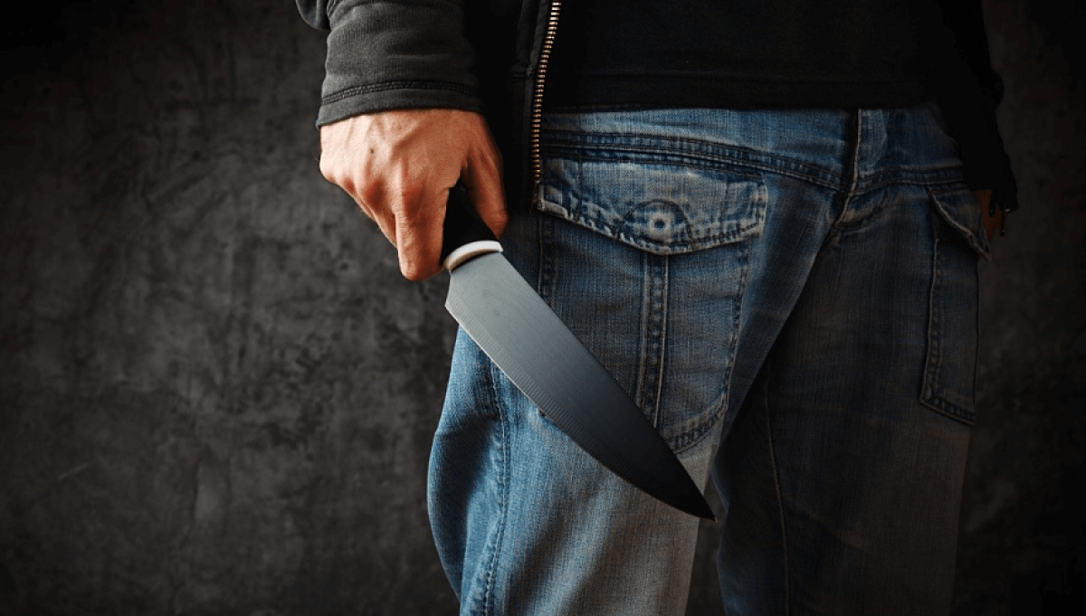 تالعاردا ەر ادام ءوز قىزىن پىشاقتاپ ءولتىردى