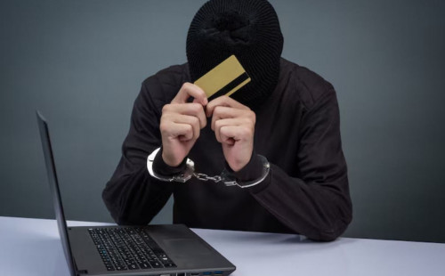 بانك شوتىن ەسىرتكى ساتۋشىلارعا بەرگەن 10 دروپپەرگە قاتىستى قىلمىستىق ءىس قوزعالدى