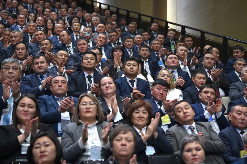 توقاەۆ: اۋىل اكىمدەرى مىندەتىنە كىرمەيتىن قىزمەتتەردى قوسا اتقارۋعا ءتيىستى ەمەس