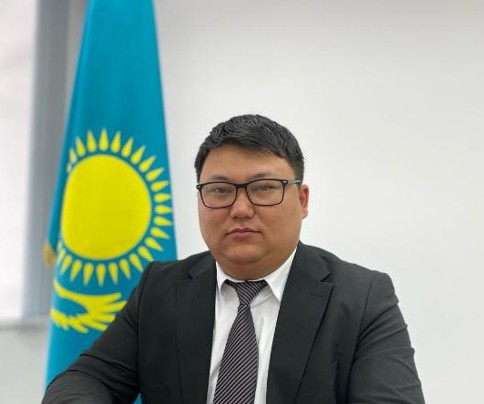 تەحنيكانى تىزگىندەگەن اكىم