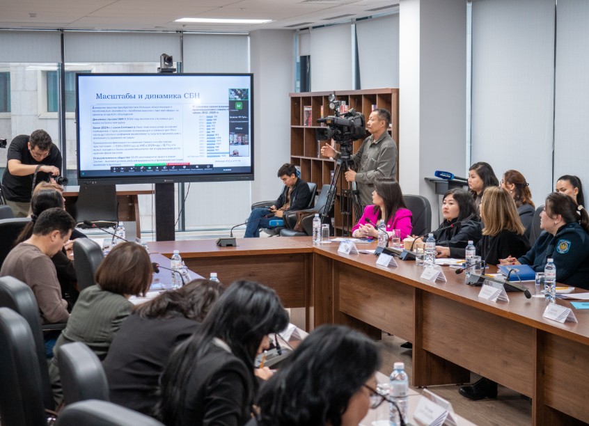 زاڭ ۇستەمدىگى زورلىققا جول بەرمەيدى