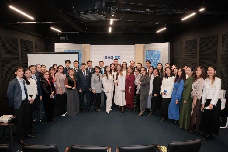 BAQ.KZ 15 جىلدىق مەرەيتويىن اتاپ ءوتتى