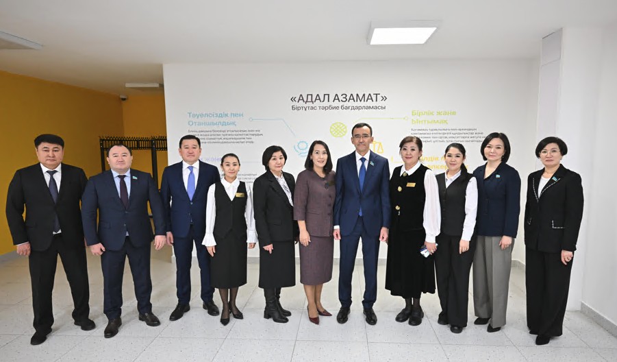 سەناتورلار استاناداعى ءبىلىم وشاقتارىن ارالادى