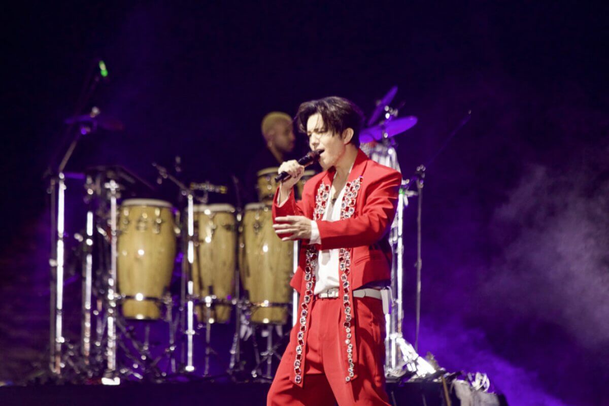 ديماش قۇدايبەرگەن العاش رەت مىسىر پيراميدالارى ماڭىندا ونەر كورسەتتى