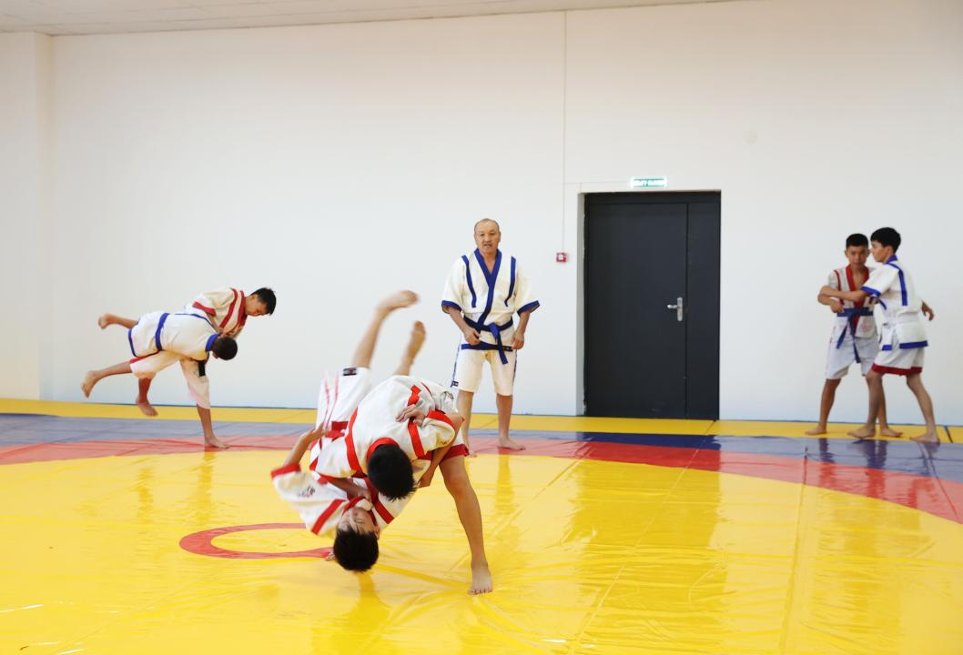 سپورت كەشەنى اشىلدى