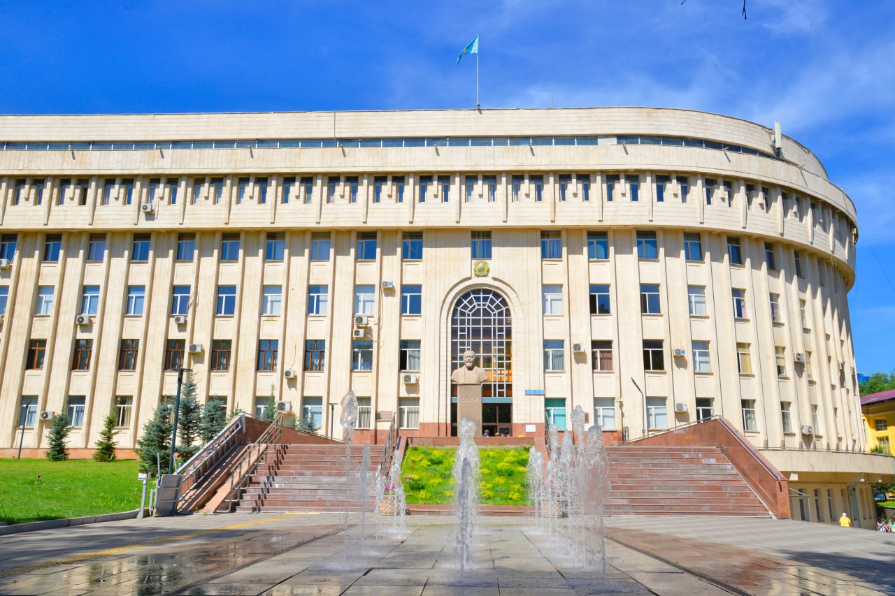 اباي دانا – قازاققا, اباي ۋنيۆەرسيتەتى دارا – قازاقتا