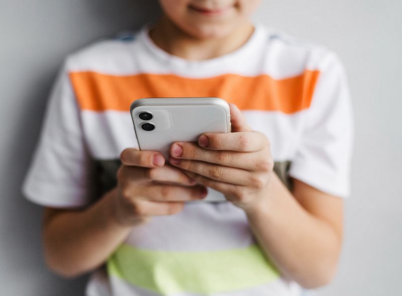 ەلىمىزدە 16 جاسقا دەيىنگى بالالارعا الەۋمەتتىك جەلىنى پايدالانۋعا تىيىم سالىنۋى مۇمكىن