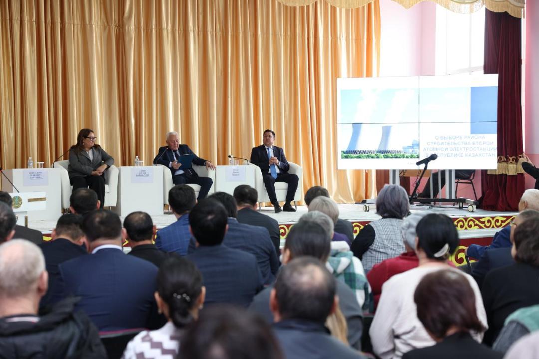 الماتى وبلىسىندا ەكىنشى اەس سالىناتىن اۋدان بويىنشا اشىق تىڭداۋ ءوتتى