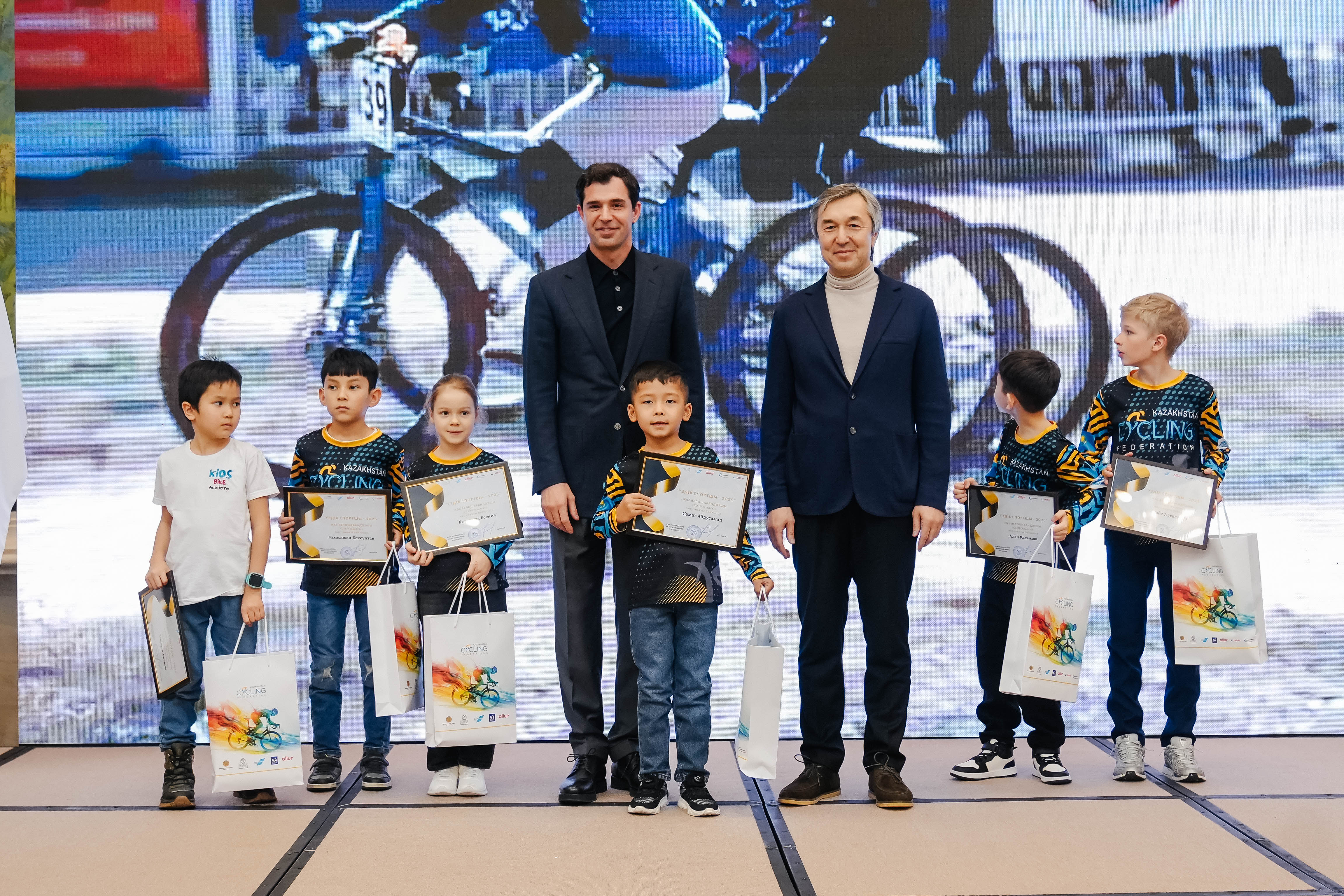 ۆەلوسپورت ۇزدىكتەرى ماراپاتتالدى