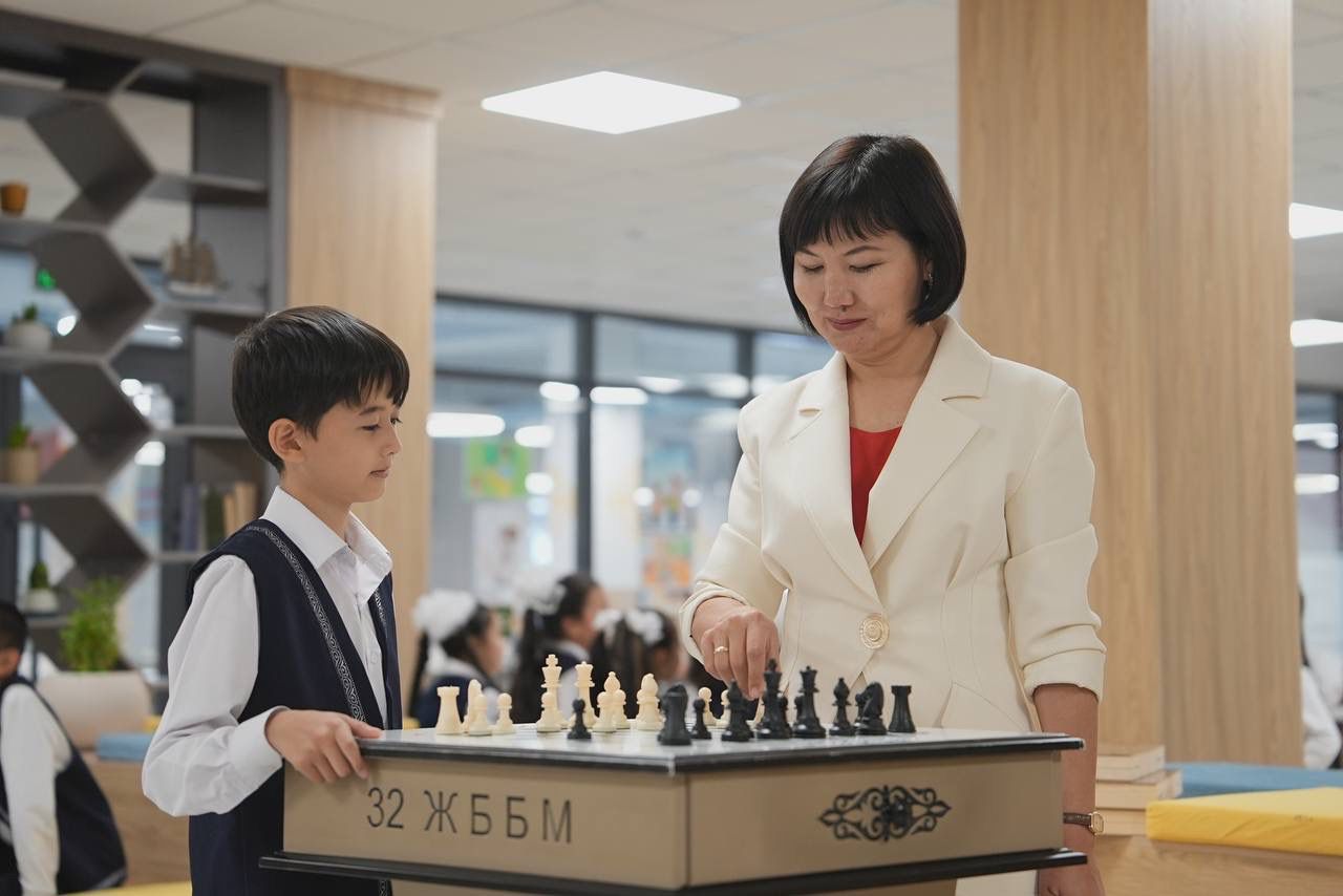 تۇركىستانداعى كەلەشەك مەكتەبىندە ارنايى شاحمات سىنىبى اشىلدى