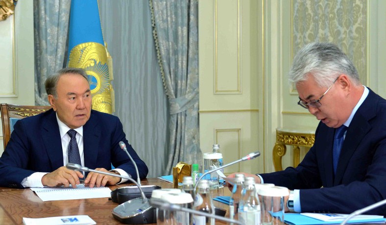 ەلباسى جاڭا مينيستر بەيبىت اتامقۇلوۆقا ناقتى تاپسىرمالار بەردى