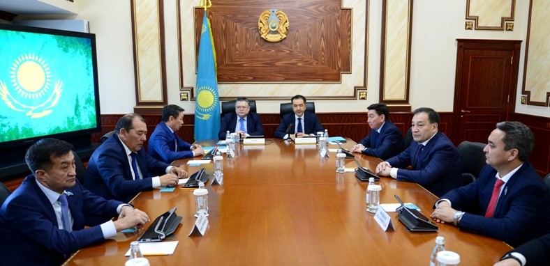 باقىتجان ساعىنتاەۆ ماڭعىستاۋ وبلىسىنىڭ جاڭا اكىمىنە ناقتى تاپسىرمالار بەردى