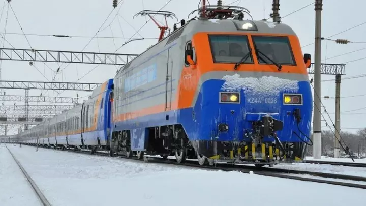 قازاقستاندا جاڭا جىل قارساڭىندا قوسىمشا پويىزدار قاتىنايدى