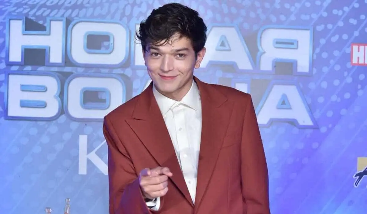 اكمالدىڭ كونتسەرتى وتپەيتىن بولدى: حالىق بيلەتتىڭ اقشاسىن قايتارا الماي ءجۇر