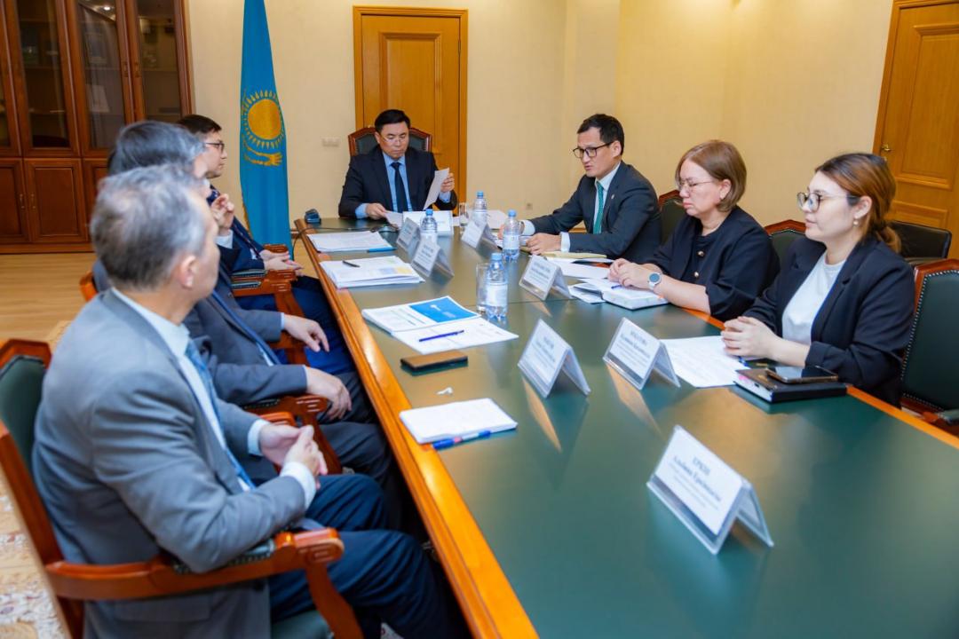 ەكونوميكالىق تۇراقتىلىق پەن ينفلياتسيانى تومەندەتۋ ماسەلەلەرى تالقىلاندى