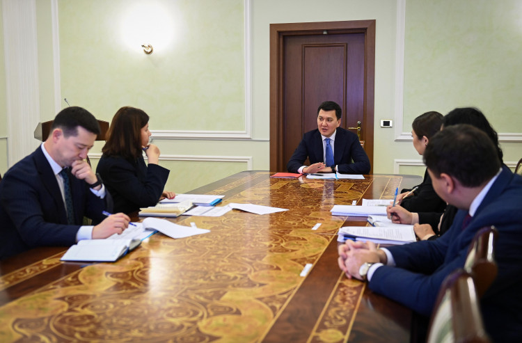 ەرلان قارين: «ادال ازامات» باعدارلاماسى بارلىق ءبىلىم بەرۋ مەكەمەسىن قامتۋعا ءتيىس