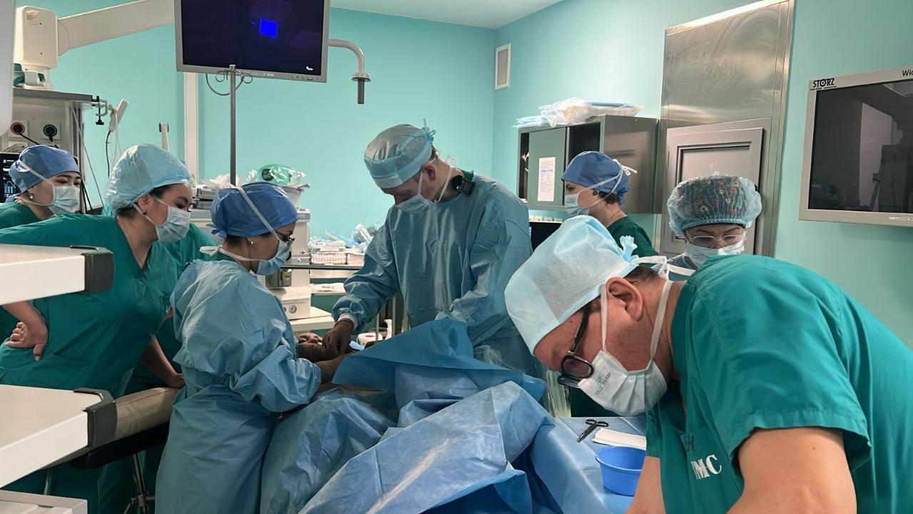 بيىل دارىگەرلەر 92 جاتىرىشىلىك وتا جاساپ, 105 بالانىڭ ءومىرىن امان الىپ قالدى