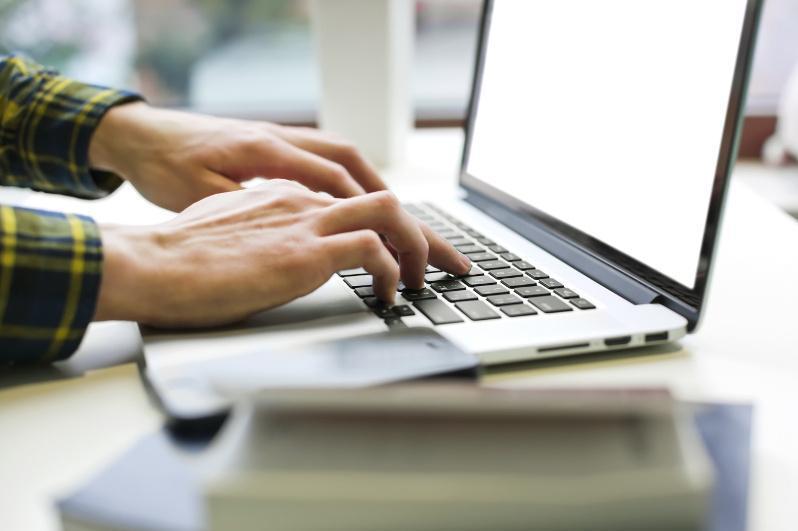 اتىراۋداعى مانساپ ورتالىقتارىنا 63 مىڭ ادام نە ءۇشىن جۇگىنگەن؟