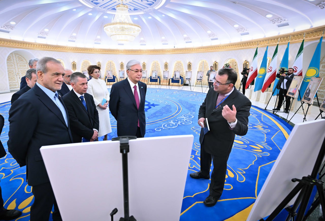 پرەزيدەنتتەر يران ارحيۆىنەن تابىلعان قازاق تاريحىنا قاتىستى كونە قولجازبالار كورمەسىن تاماشالادى