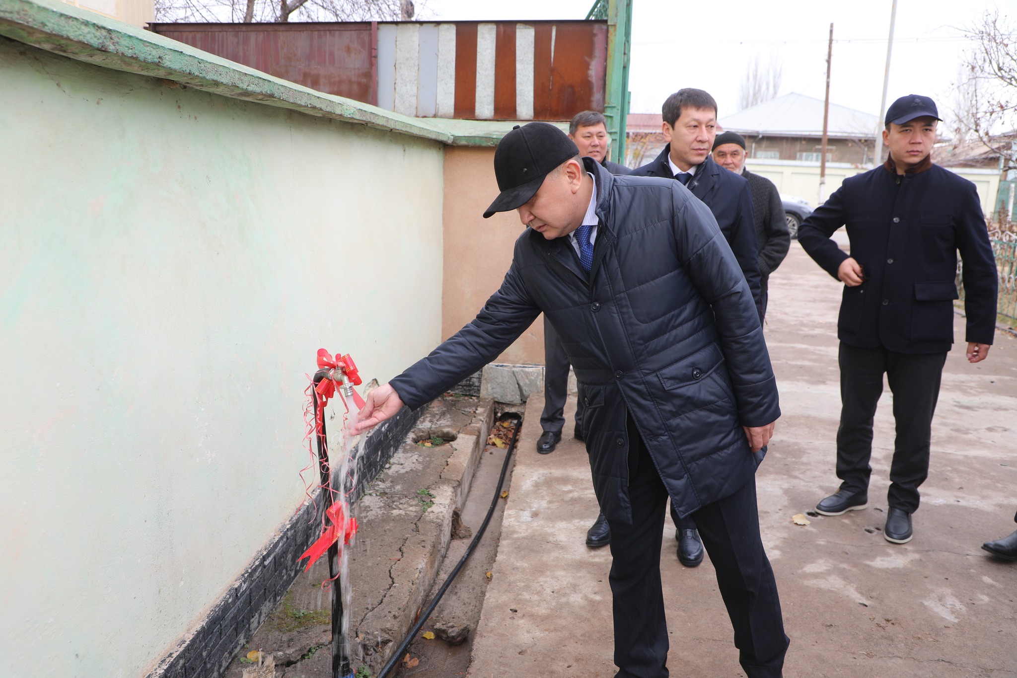 تۇركىستان: مەملەكەتكە قايتارىلعان اكتيۆتەر ەسەبىنەن 5 اۋىل اۋىز سۋمەن قامتىلدى