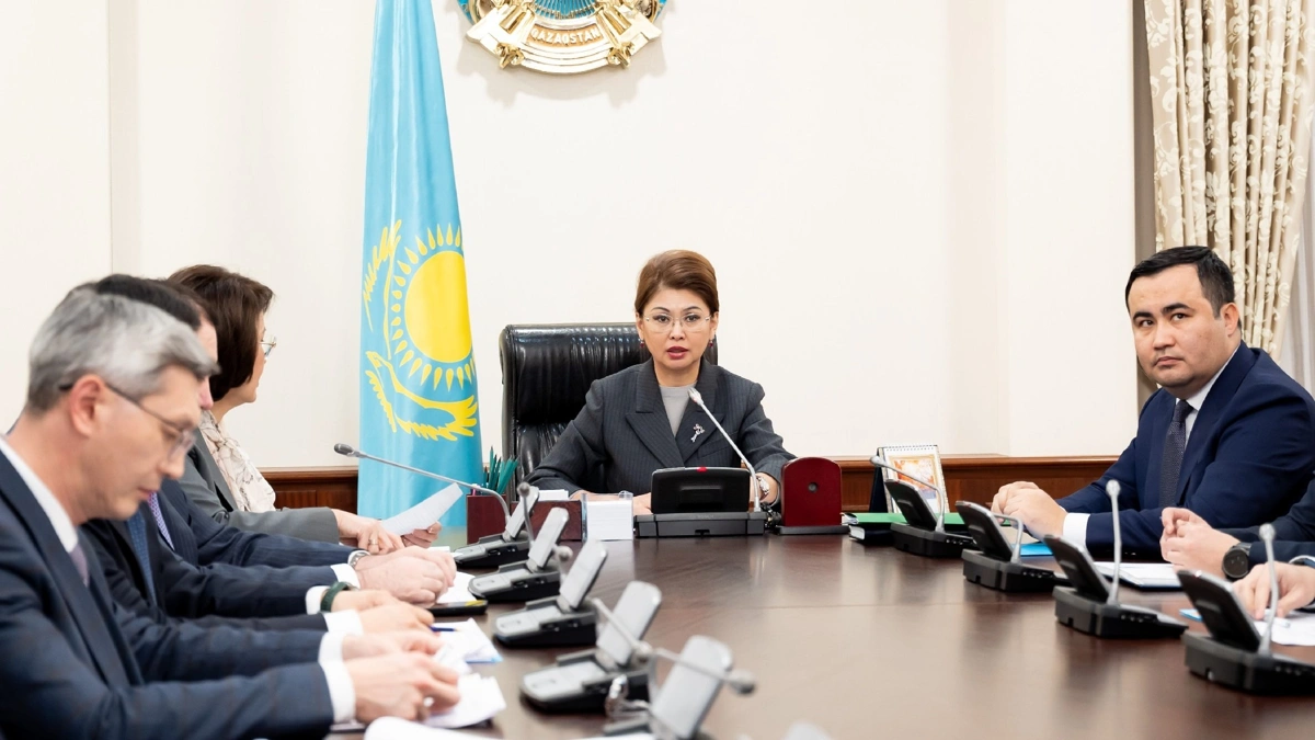 ۇكىمەتتە «اۋىلدا دەنساۋلىق ساقتاۋدى جاڭعىرتۋ» جوباسىنىڭ جۇزەگە اسىرىلۋ بارىسى قارالدى