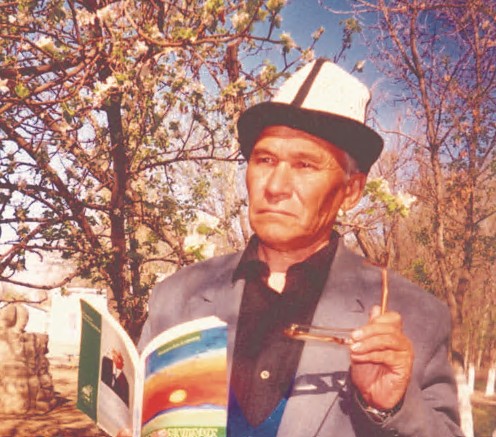 وڭىردە ءجۇرىپ وندىرە جازعان