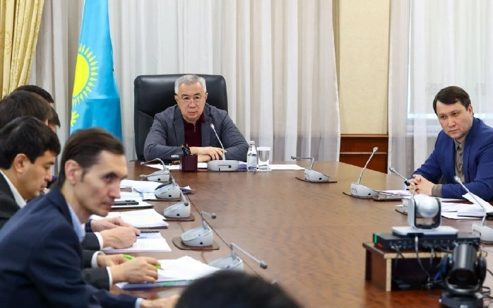 ۇكىمەتتە ازىق-ت ۇلىك باعاcىن تۇراقتاندىرۋ ماسەلەسى قارالدى