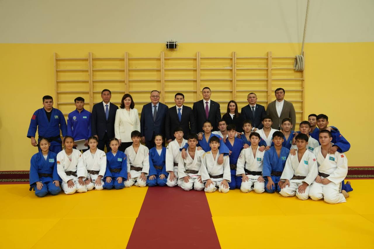 استانادا مەكتەپ ىشىنەن العاشقى مامانداندىرىلعان دزيۋدو زالى اشىلدى