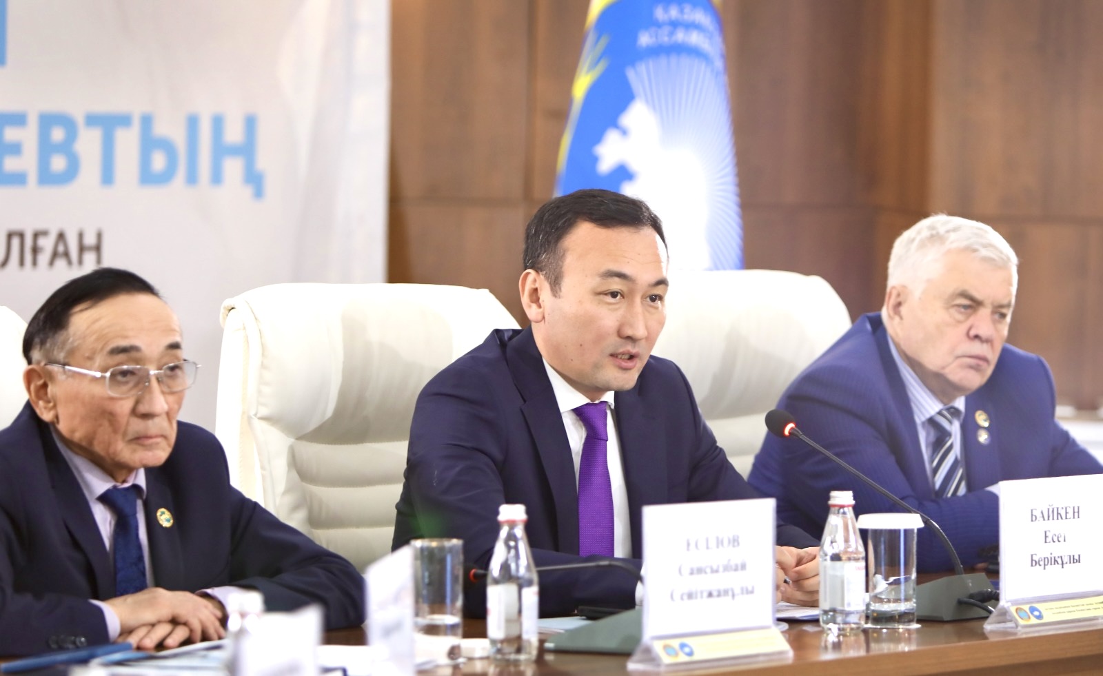 تاتۋلىقتى تۇعىرلاعان بەلەس