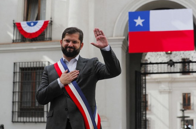 مەملەكەت باسشىسى ءچيليدىڭ جاڭادان سايلانعان پرەزيدەنتىن قۇتتىقتادى