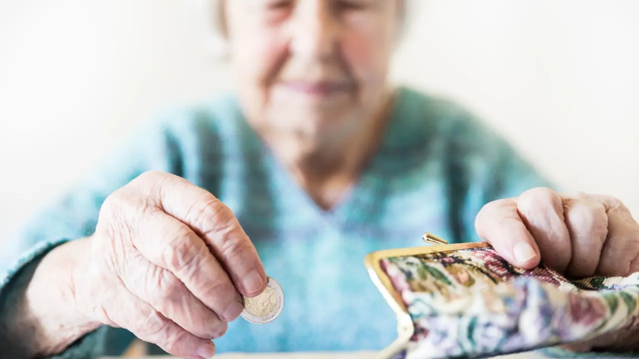 الاياقتارعا سەنگەن پاۆلودارلىق زەينەتكەر 2 ملن تەڭگەسىنەن ايىرىلدى