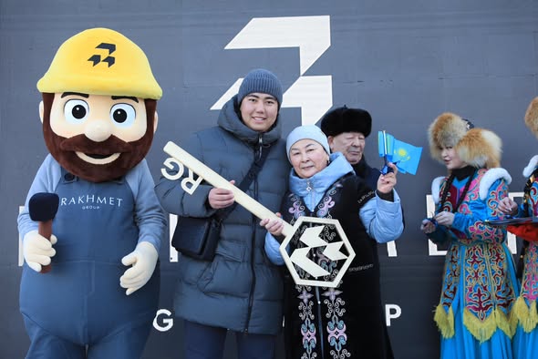 اقتوبەدە ءۇيلى بولۋدى بەس جىل كۇتكەن ۇلەسكەرلەرگە پاتەر بەرىلدى