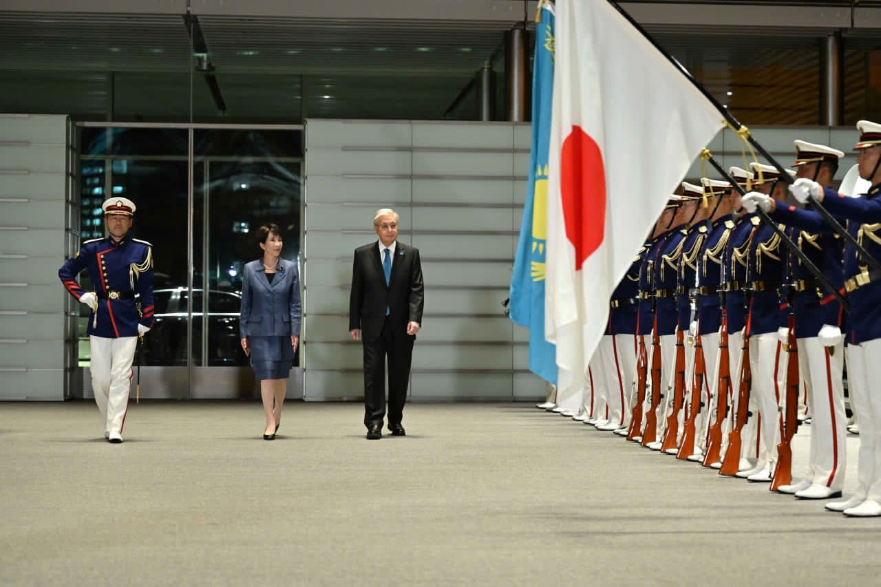 جاپونيا پرەمەر-ءمينيسترىنىڭ وفيسىندە قاسىم-جومارت توقاەۆتى قارسى الۋ ءراسىمى ءوتتى