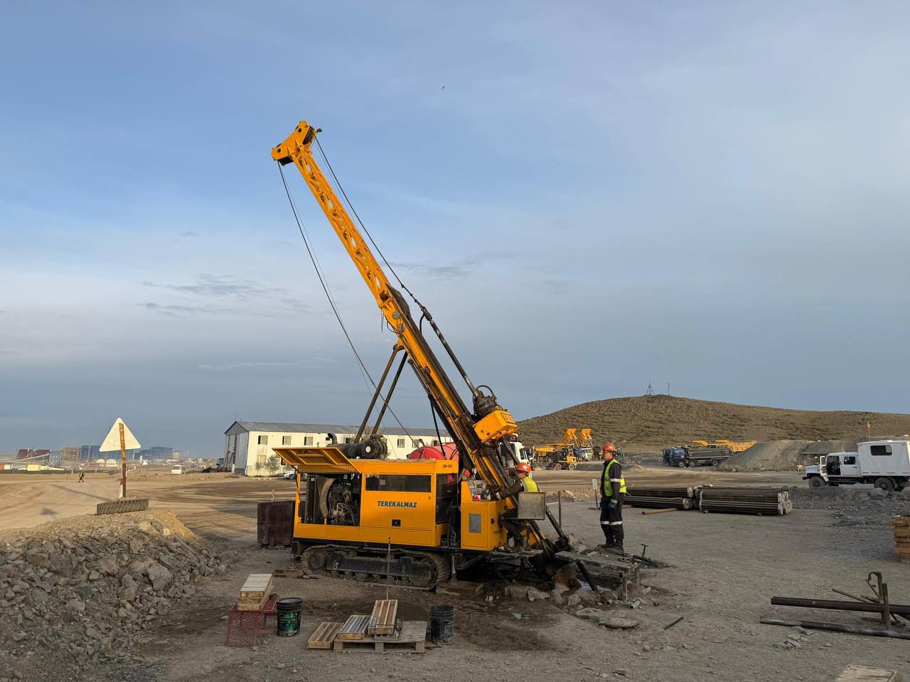 وڭدەۋ ونەركاسىبىندەگى ءوندىرىس كولەمى 24 ترلن تەڭگەدەن استى