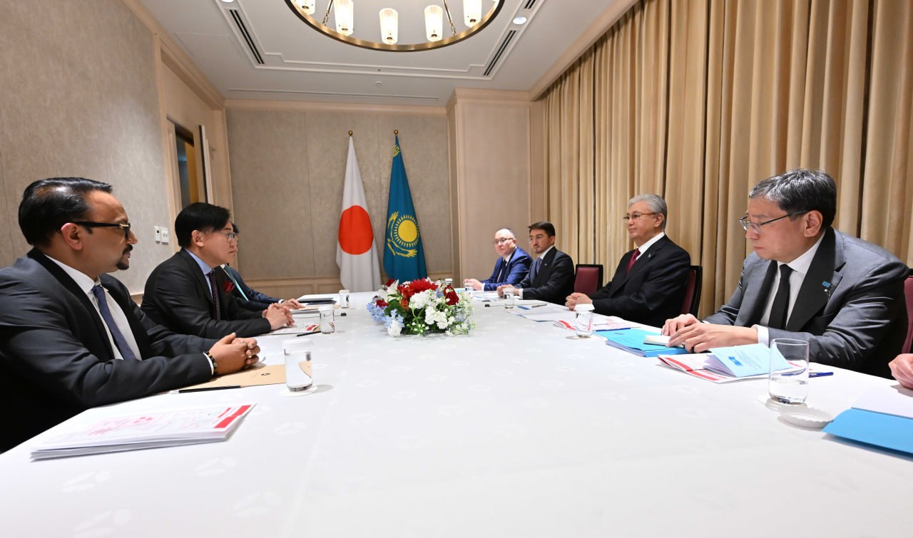 قاسىم-جومارت توقاەۆ Rakuten Group كومپانياسىنىڭ باسشىسى حيروشي ميكيتانيدى قابىلدادى