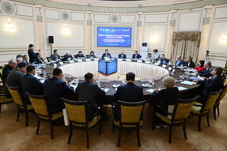 187 سيرەك قۇجات: تاريحىمىزدىڭ قازاق حاندىعىنا ارنالعان ءتورتىنشى تومى بەكىتىلدى