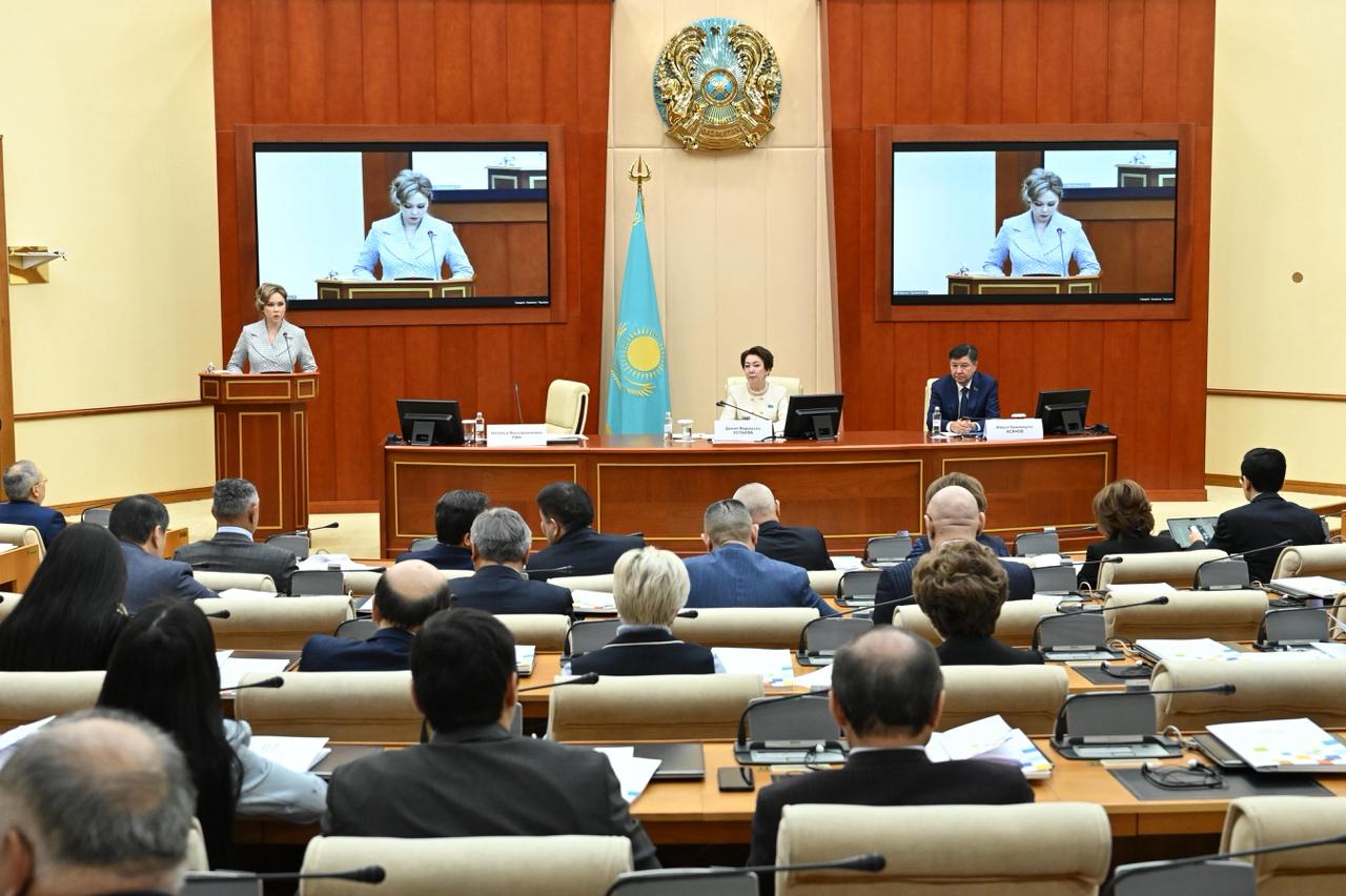 پارلامەنتاريزم ينستيتۋتىنىڭ 5 جىلدىعىنا ارنالعان فورۋم