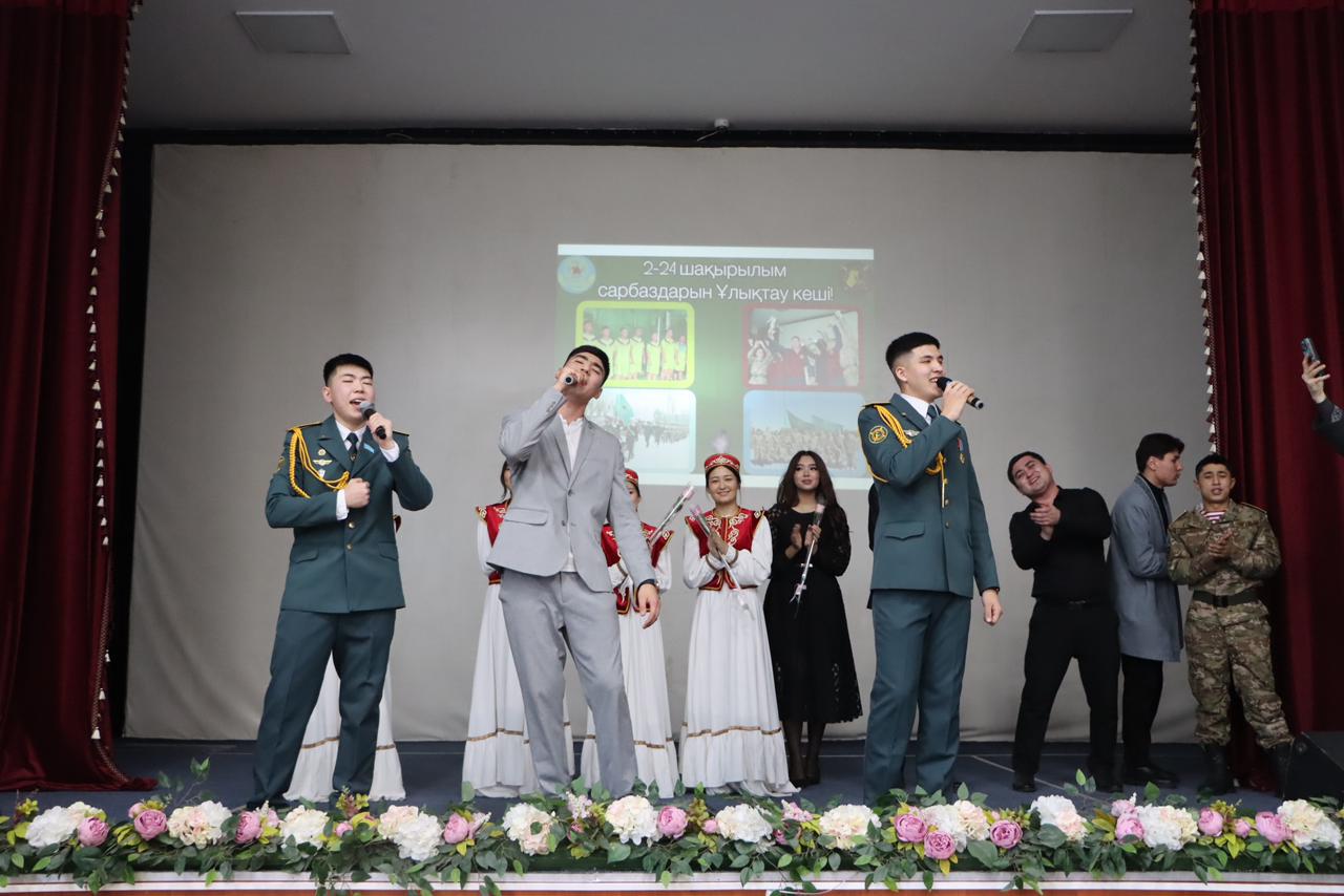 ۇلتتىق ۇلانداعى  ۇلىقتاۋ كەشى: استانالىق ساربازدار ۇيلەرىنە قايتادى