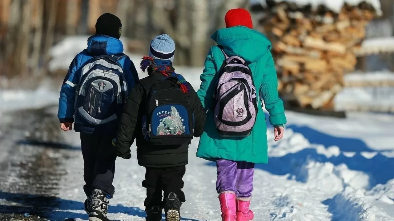 مەكتەپ وقۋشىلارىنا 10 كۇندىك دەمالىس بەرىلەدى