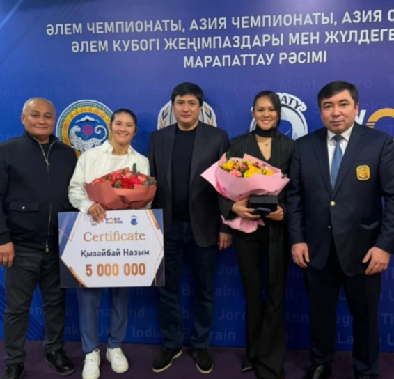 الۋا بالقىبەكوۆا مەن نازىم قىزايبايعا قۇندى سىيلىقتار تابىس ەتىلدى