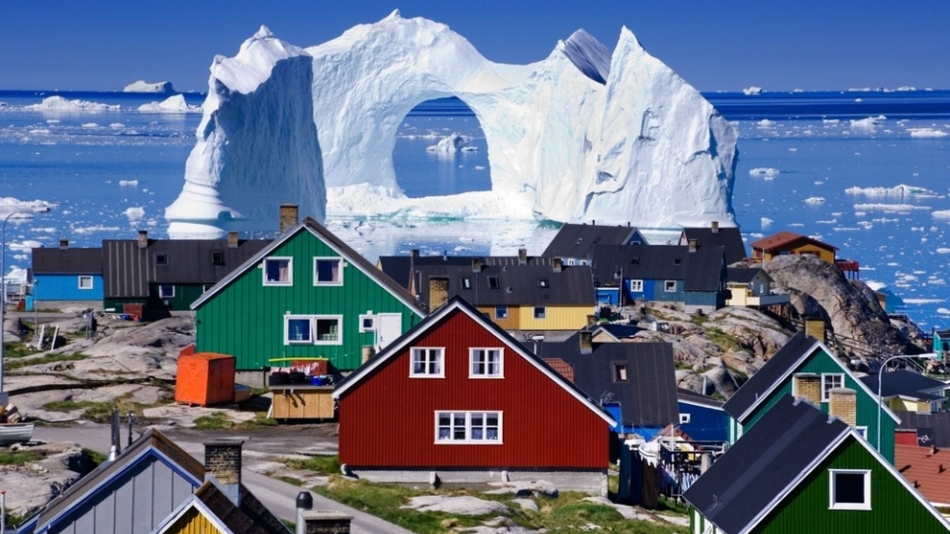 اقش گرەنلانديانى باسىپ الۋعا نيەتتى مە؟