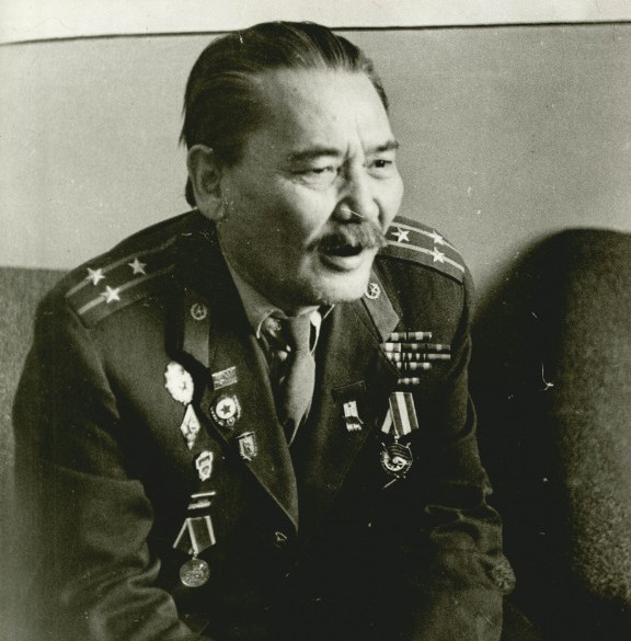 تارازداعى اسكەري مەكتەپ-ينتەرناتقا باۋىرجان مومىش ۇلىنىڭ ەسىمى بەرىلەدى