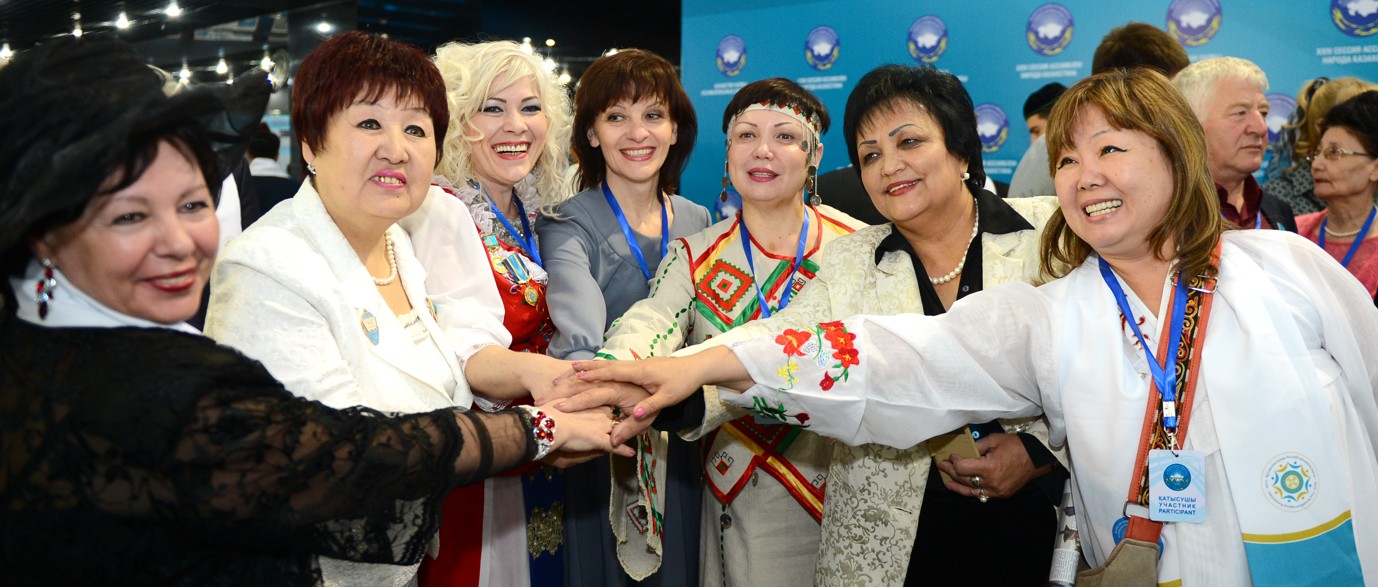 انالار ينستيتۋتىنىڭ قوعامداعى ورنى ايرىقشا