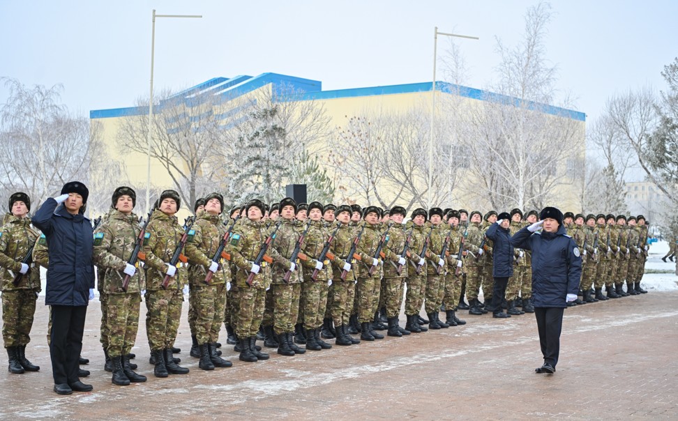 اسكەر دايارلىعىنا –  ءجىتى كوزقاراس