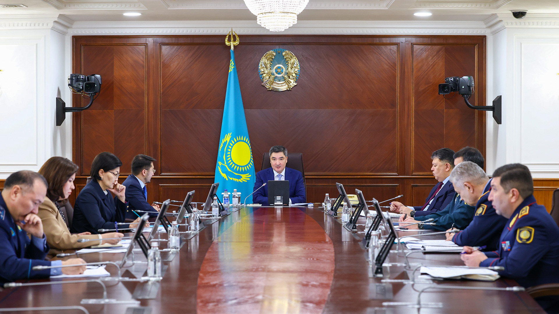 قوعامدىق ءتارتىپ قاتاڭ باقىلاۋدا