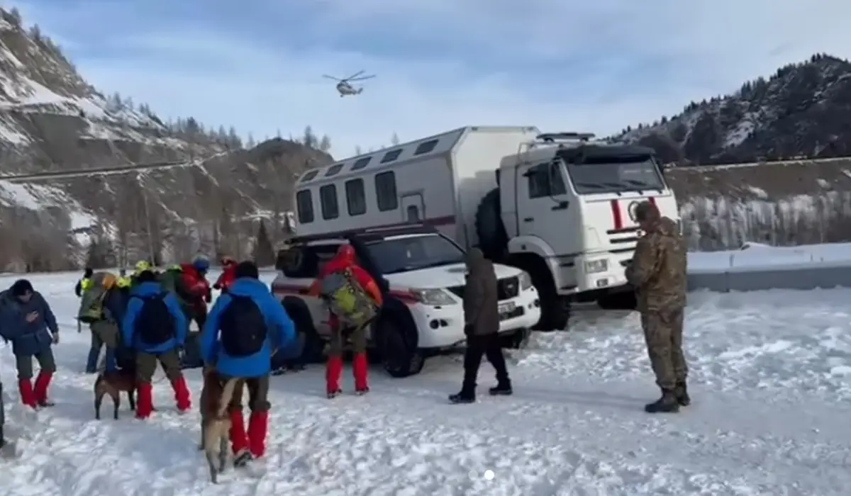 الماتى تاۋلارىندا ءۇش ادام جوعالدى: ءبىر ادامنىڭ ءمايىتى تابىلدى