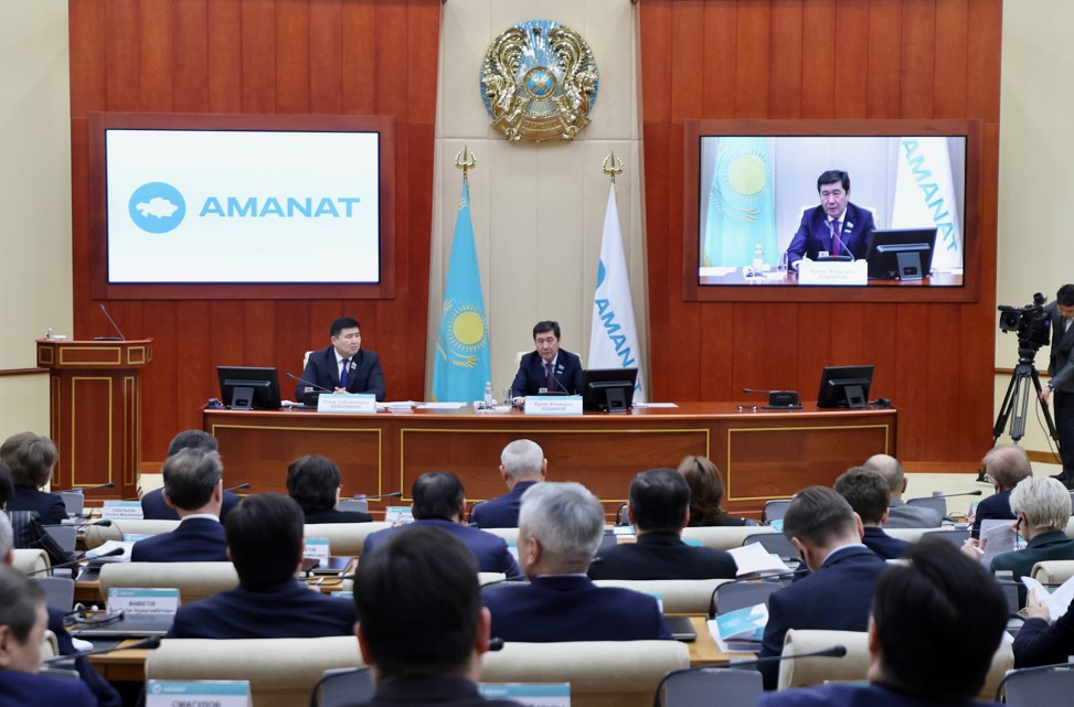 باستاماشىل زاڭداردىڭ باسىم بولىگى «Amanat» فراكتسياسىنا تيەسىلى