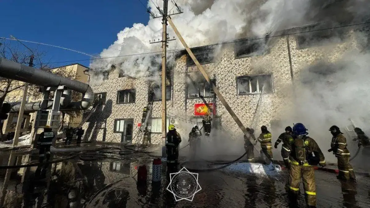 استاناداعى ءورت: 800 شارشى مەتر اۋماقتى جالىن شارپىدى