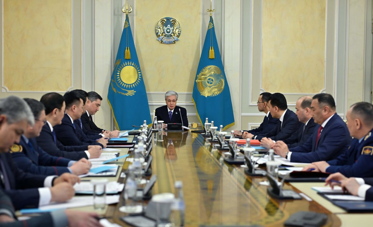 مەملەكەت باسشىسى قاۋىپسىزدىك كەڭەسىنىڭ وتىرىسىن وتكىزدى