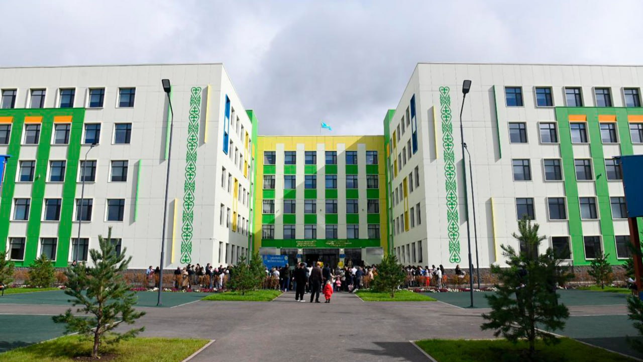 مەكتەپتەر مەن كوللەدجدەردە بۋللينگكە قارسى «دوسبولLike» باعدارلاماسى ەنگىزىلدى